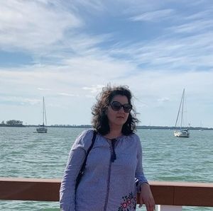 Meet your Posher, Desislava